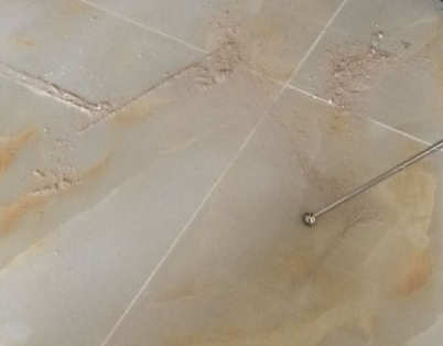 卧龙瓷砖空鼓维修公司分享粘合剂选择不当在瓷砖铺贴过程中可能导致以下问题